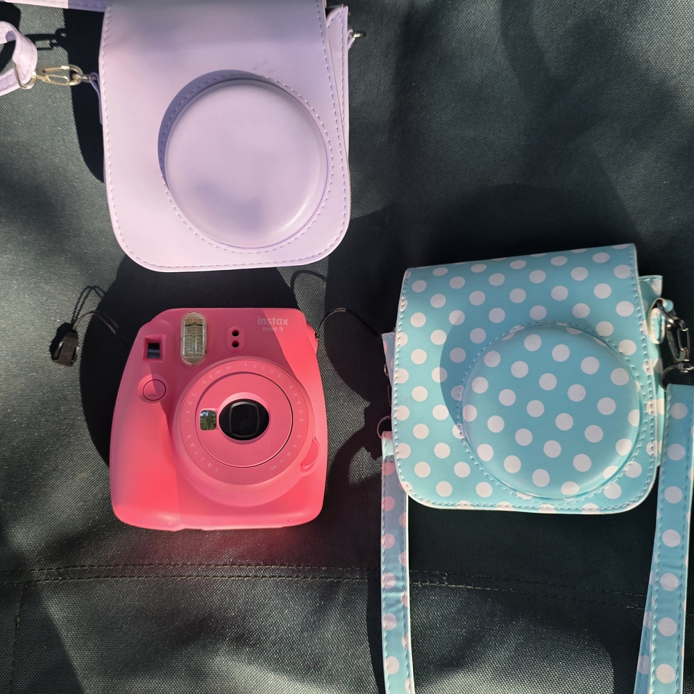 Instax Mini 9 Pink Instant Camera - Picture 2 of 2